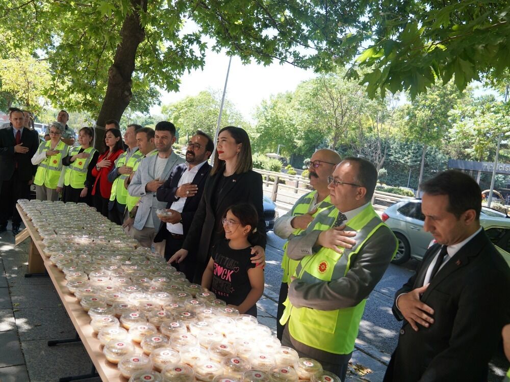 Alevi Bektaşi Kültür Ve Cemevi Başkanlığı Aşure Dağıttı (6)