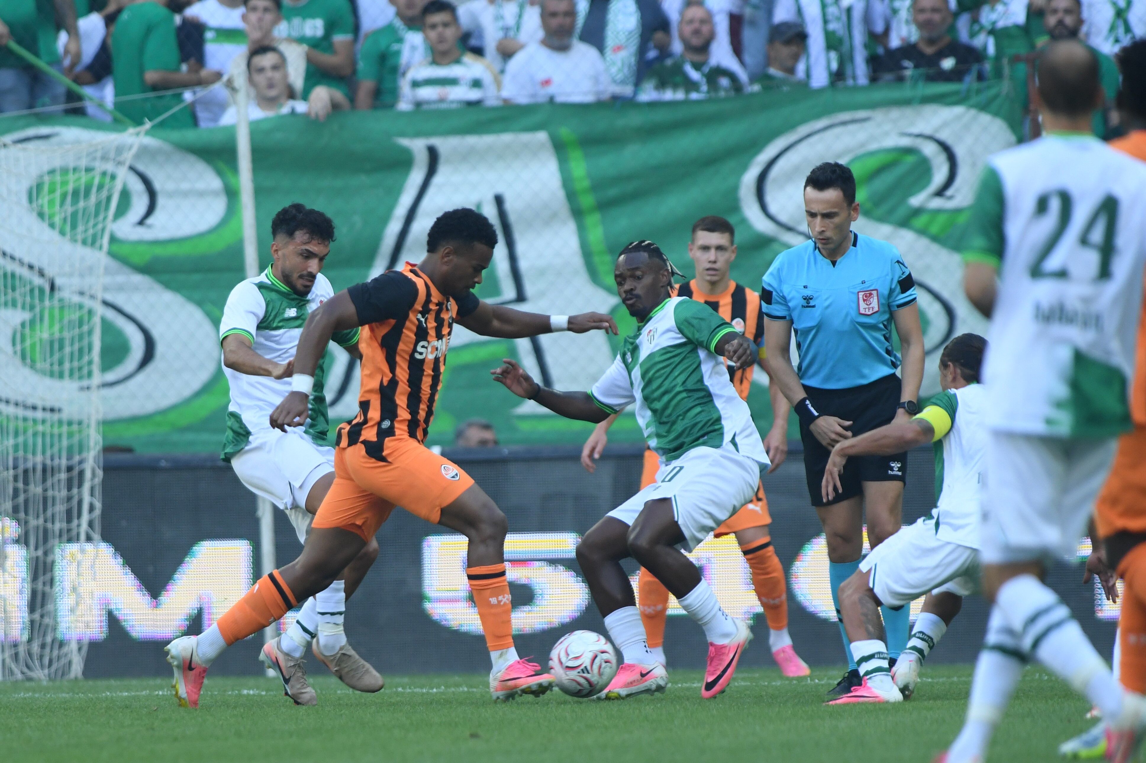 Bursaspor, Shakhtar Donetsk (4)