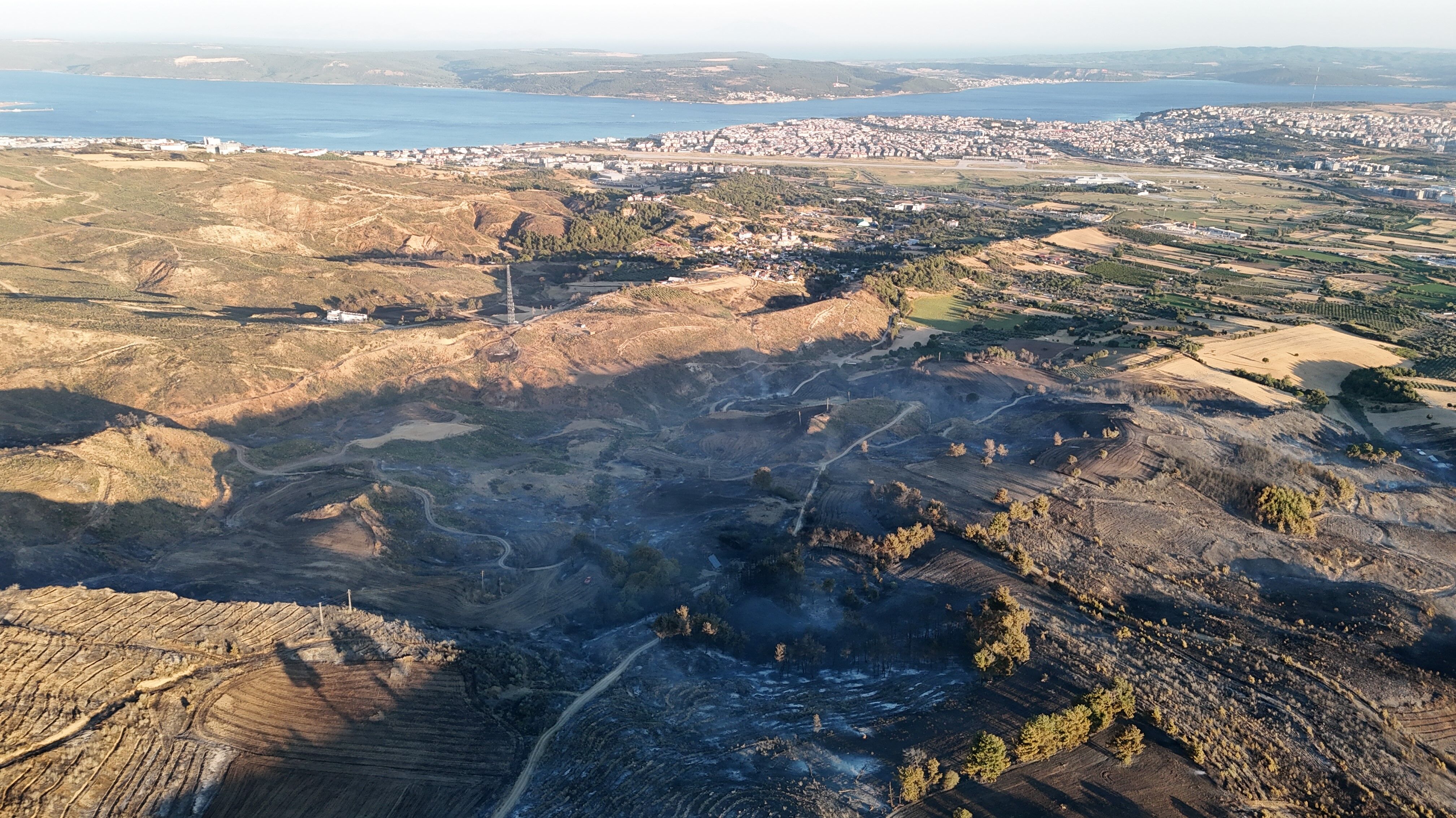Çanakkale'deki Yangının Izleri Havadan Görüntülendi (5)