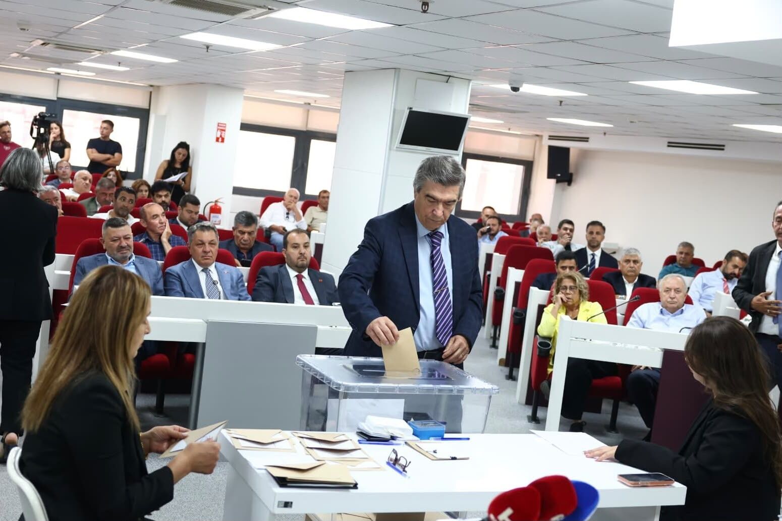 Çankaya Belediyesi Çankaya Beledi̇yesi̇ Başkan Veki̇lli̇ği̇ne Haldun Güler Se... (2)