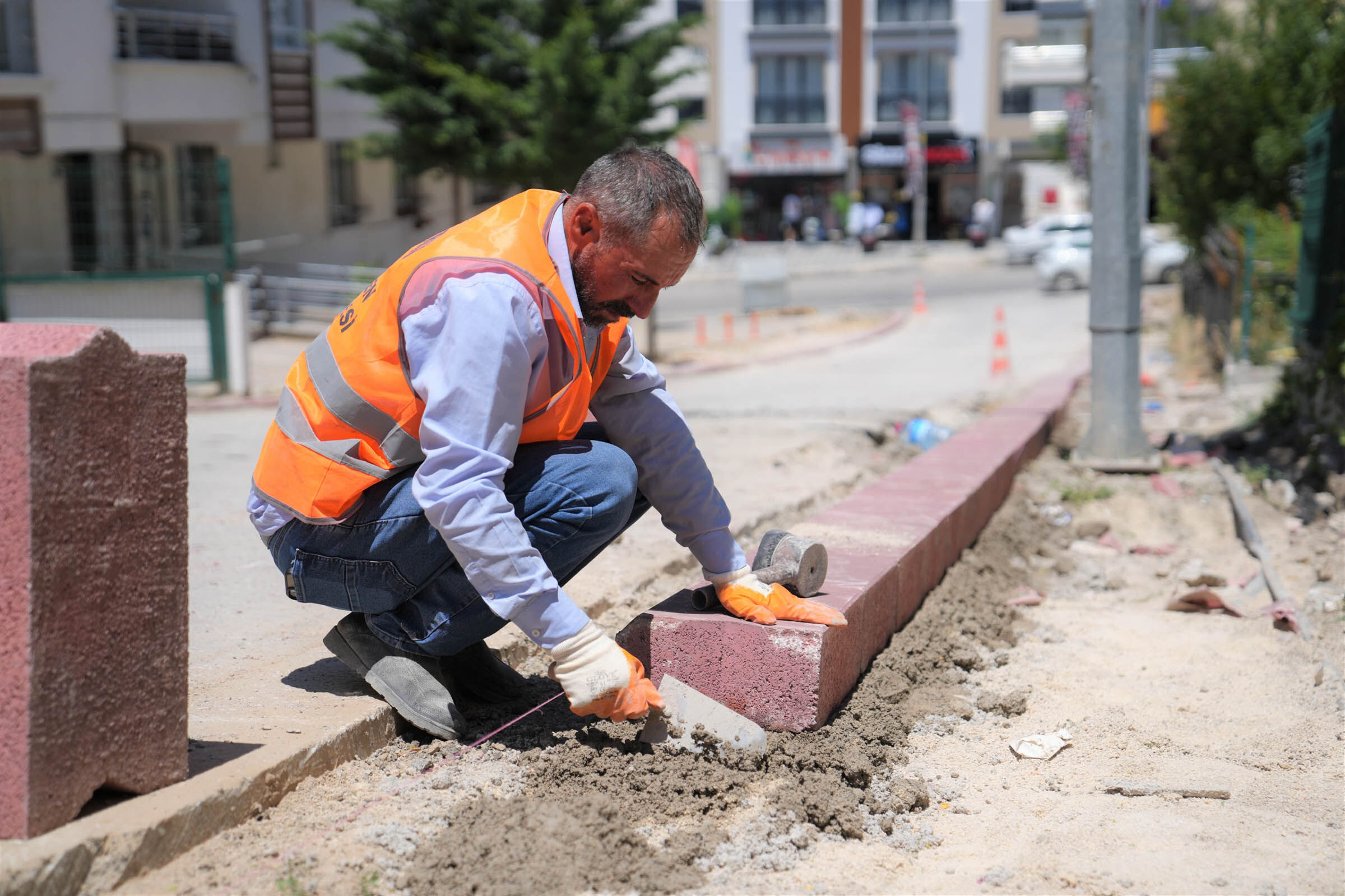 Keçiören'de Kaldırım Yenileme Çalışmaları (1)-1