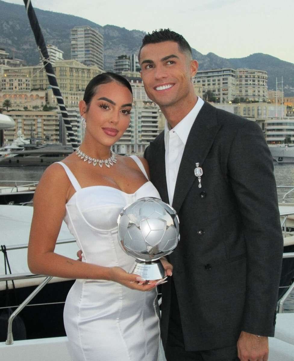 Ronaldo Georgina1