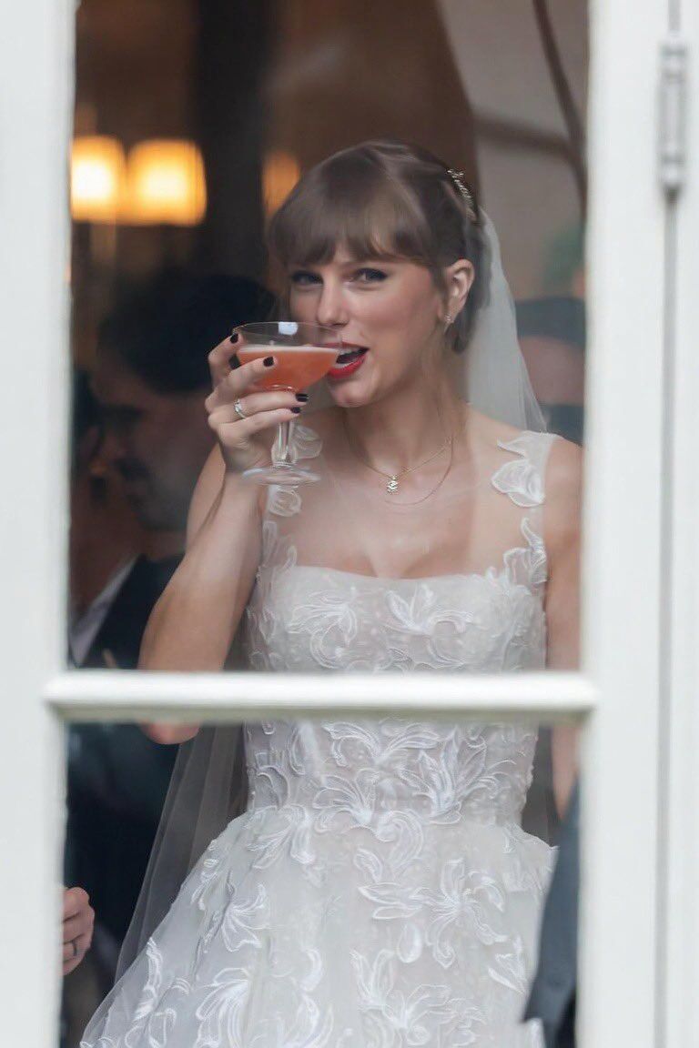 Taylor Swift Düğün.jpg1