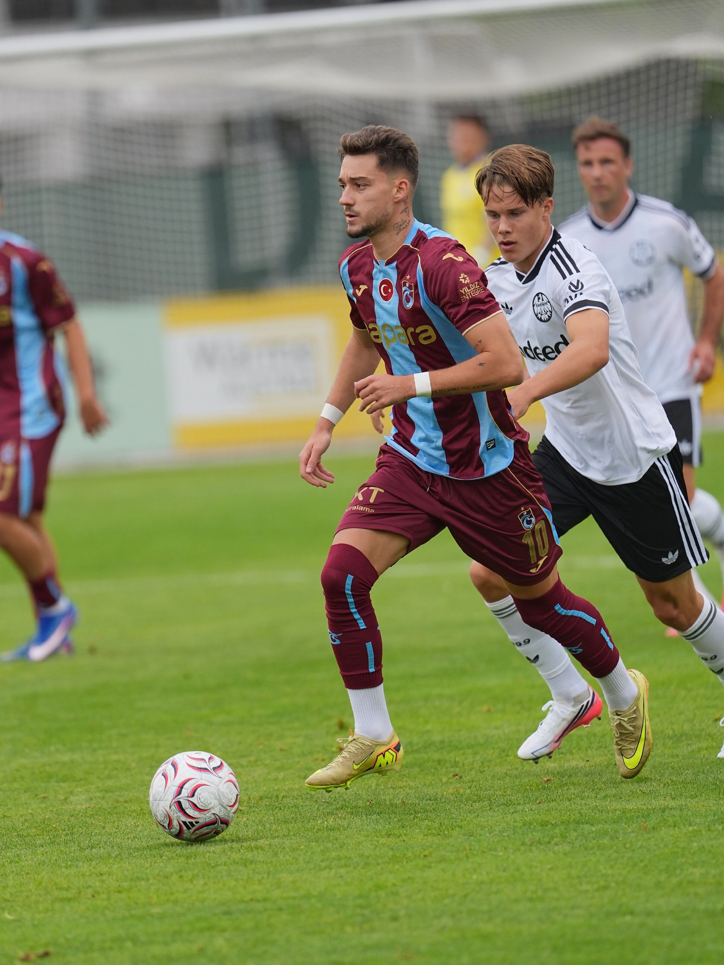 Trabzonspor, Frankfurt (3)