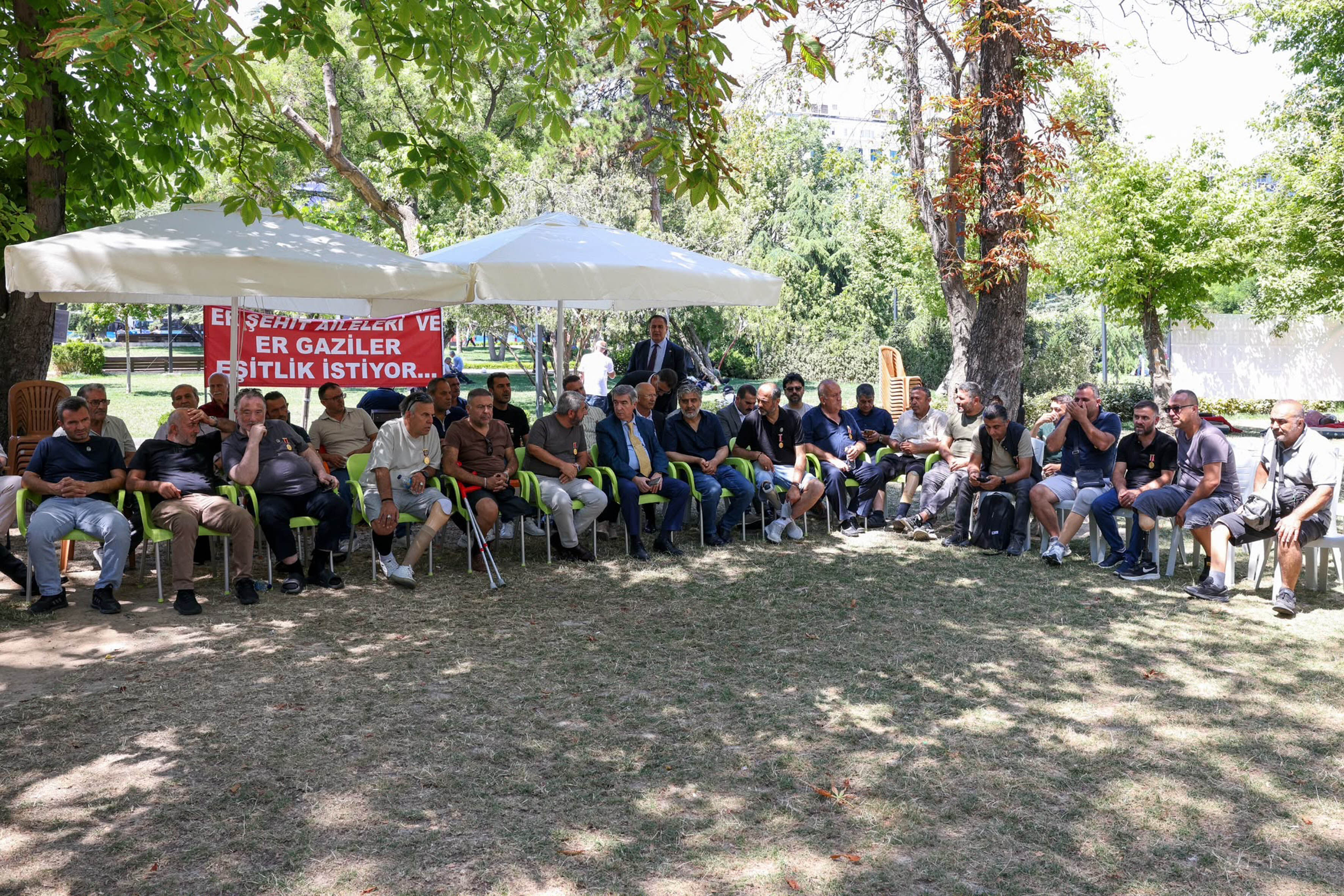 2026 08 04 Çankaya Belediyesi Başkan Vekili Haldun Güler Meclis Üyeleri Gazi Ve Şehit Aileleri Ziyareti Güvenpark (3)