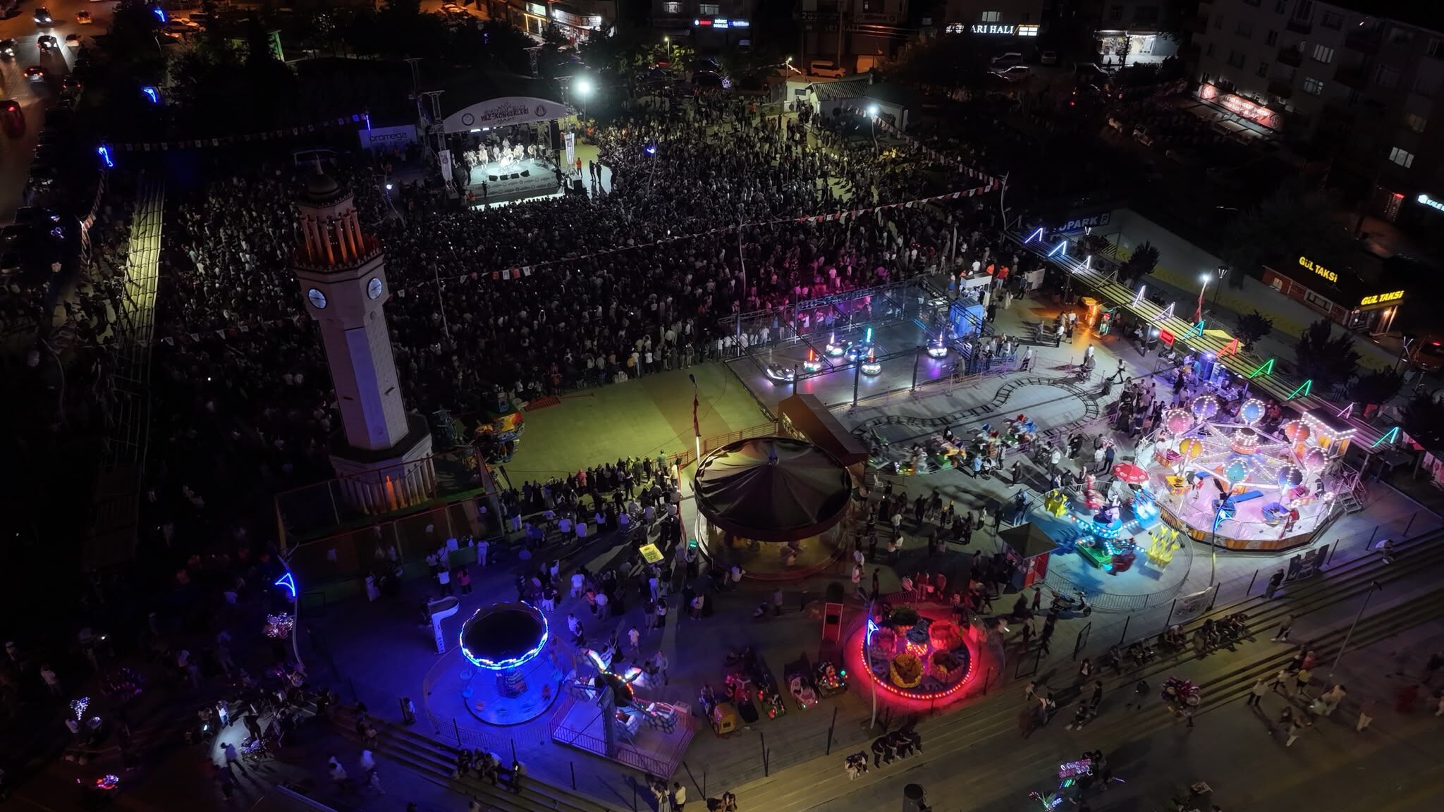 Arasta Ve Kent Meydanı Konser