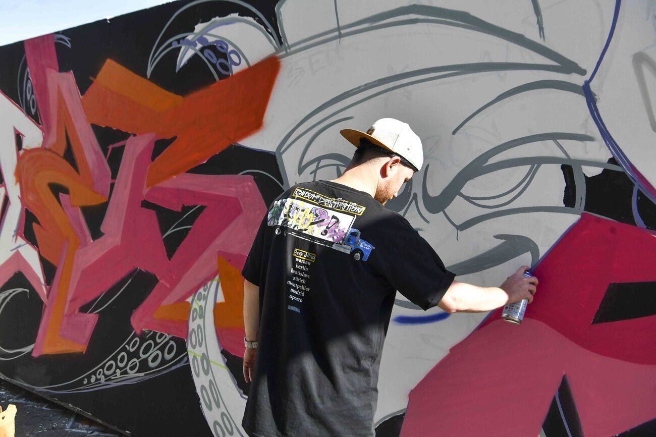 Farabi Alt Geçidi Grafiti Sanatıyla Renklendi (4)