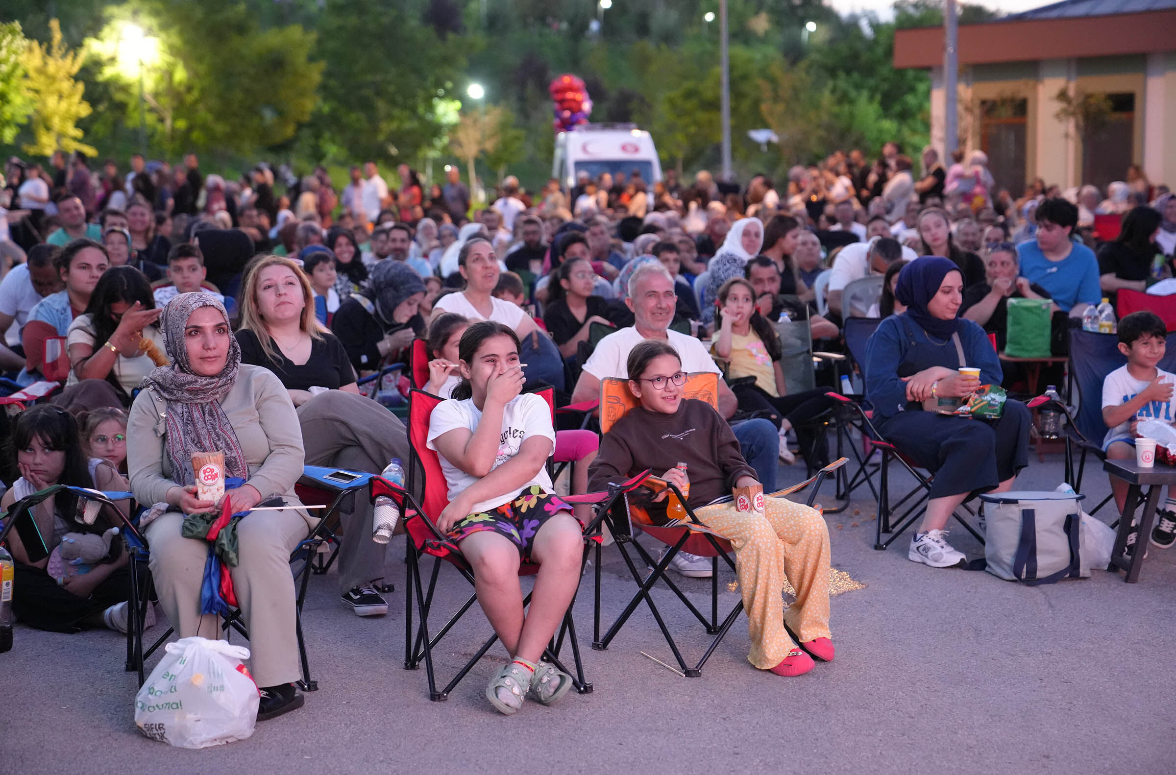Keçiören'de Açık Hava Sinema Günleri Başladı (1)