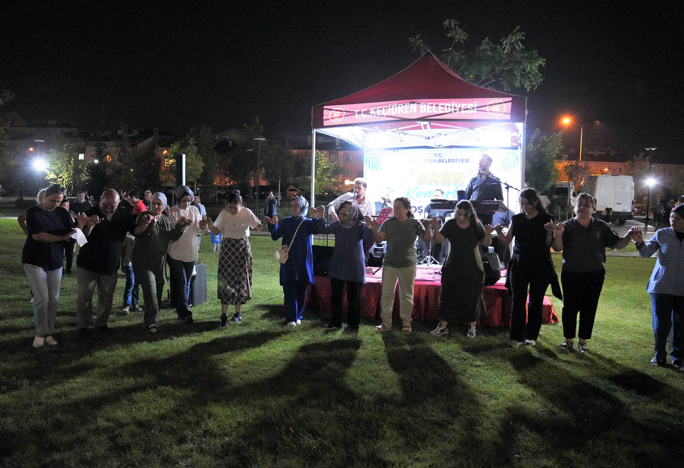 Keçiören’de Park Konserine Vatandaşlardan Yoğun Ilgi (3)