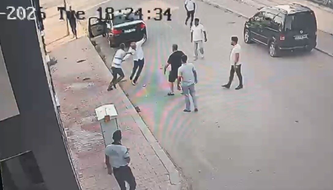 Milletvekili Melih Meriç Bıçaklı Saldırıda Yaralandı (4)