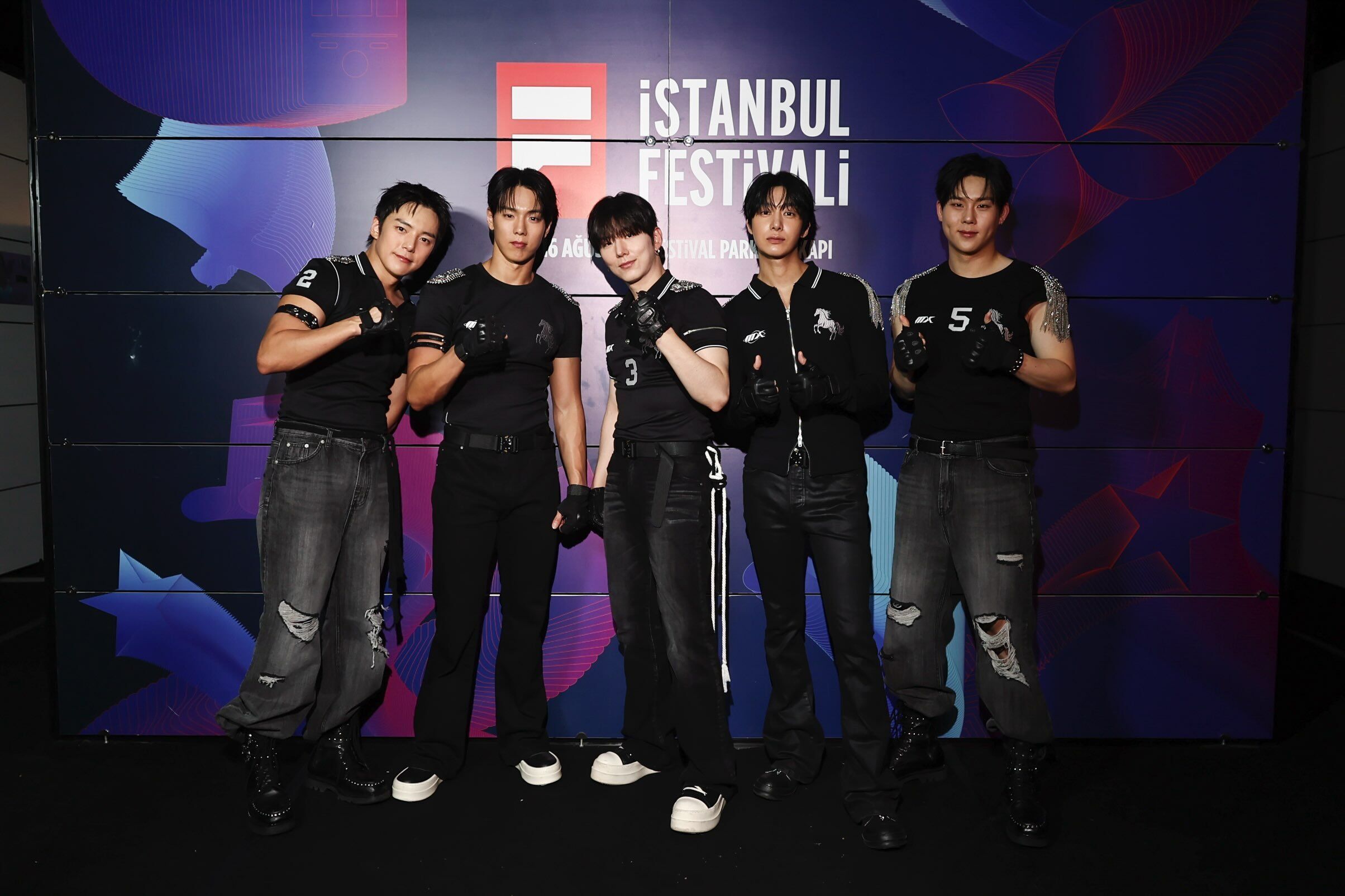 Monsta X.jpg2