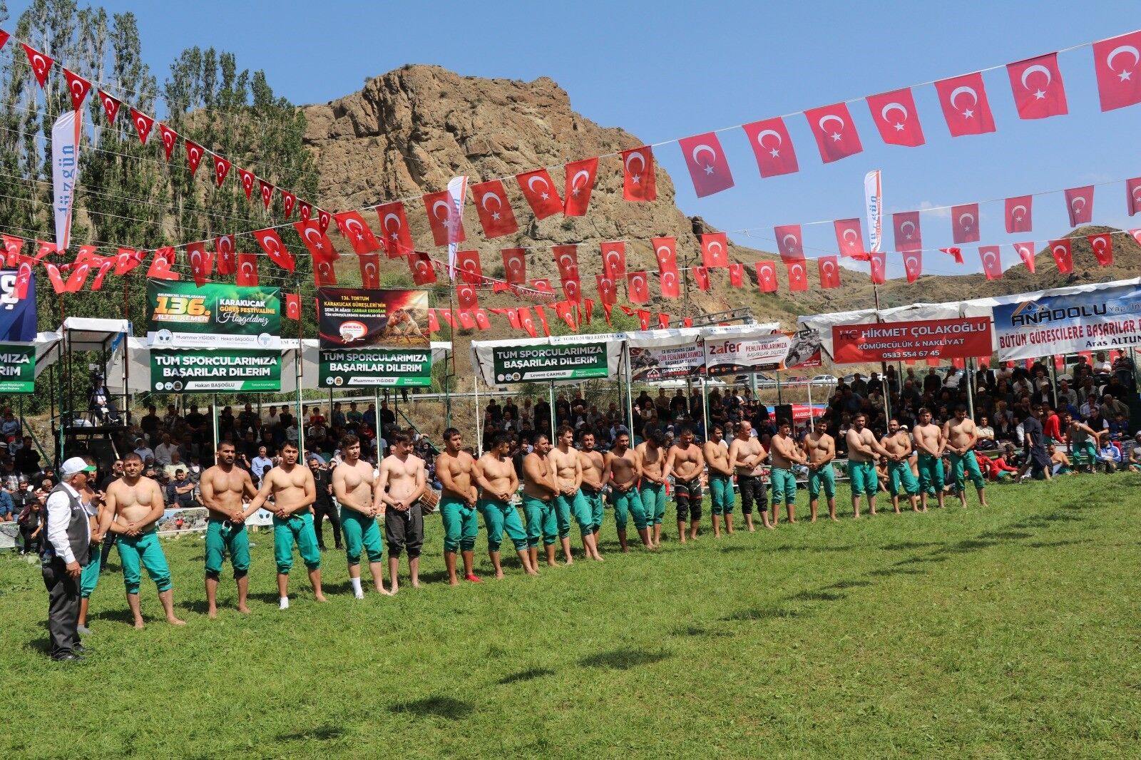 Tortum Karakucak Güreşleri’nde Başpehlivan Fatih Yaşarlı (1)