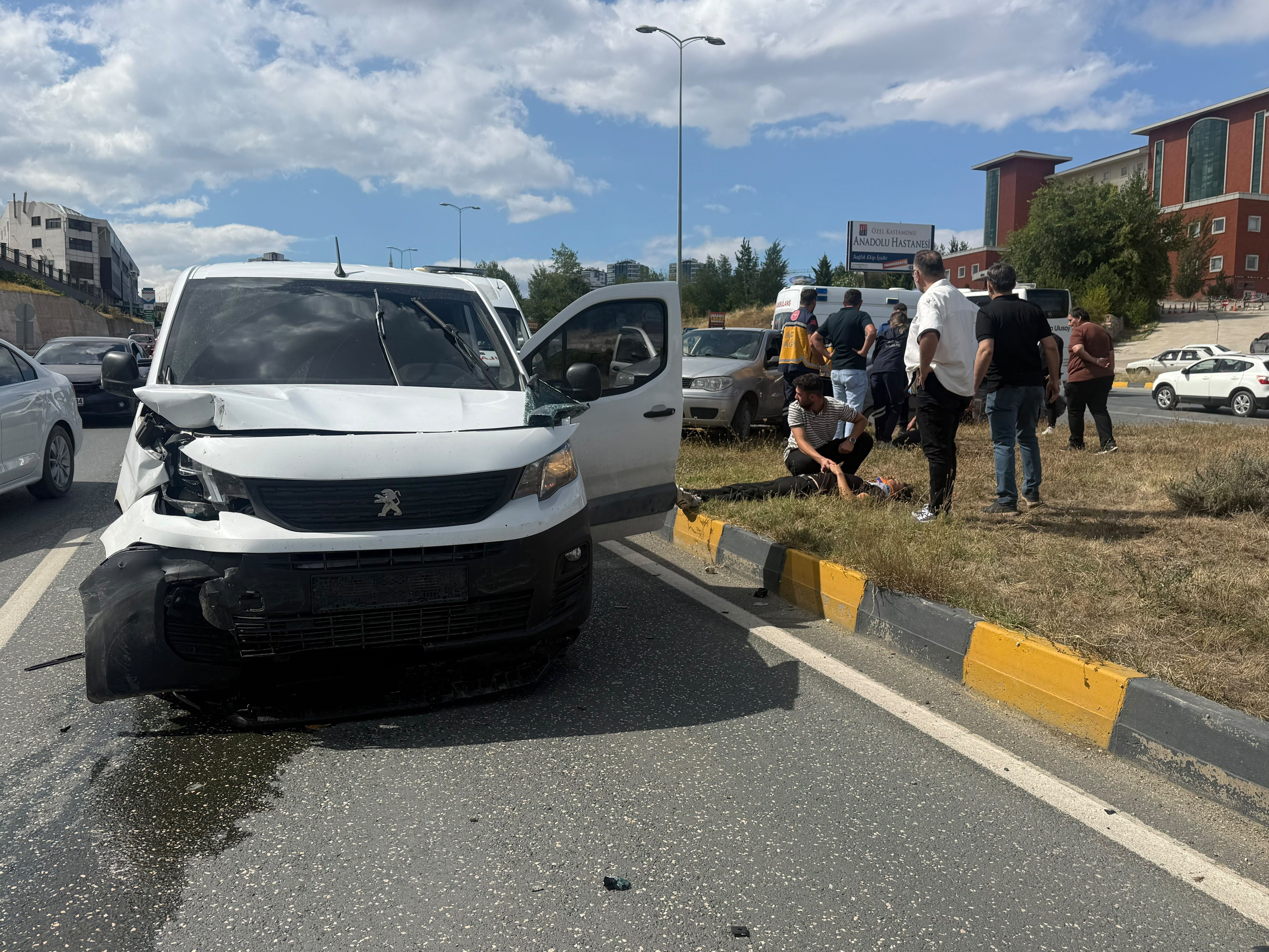 Kastamonu’da feci kaza: 3 kişi yaralandı
