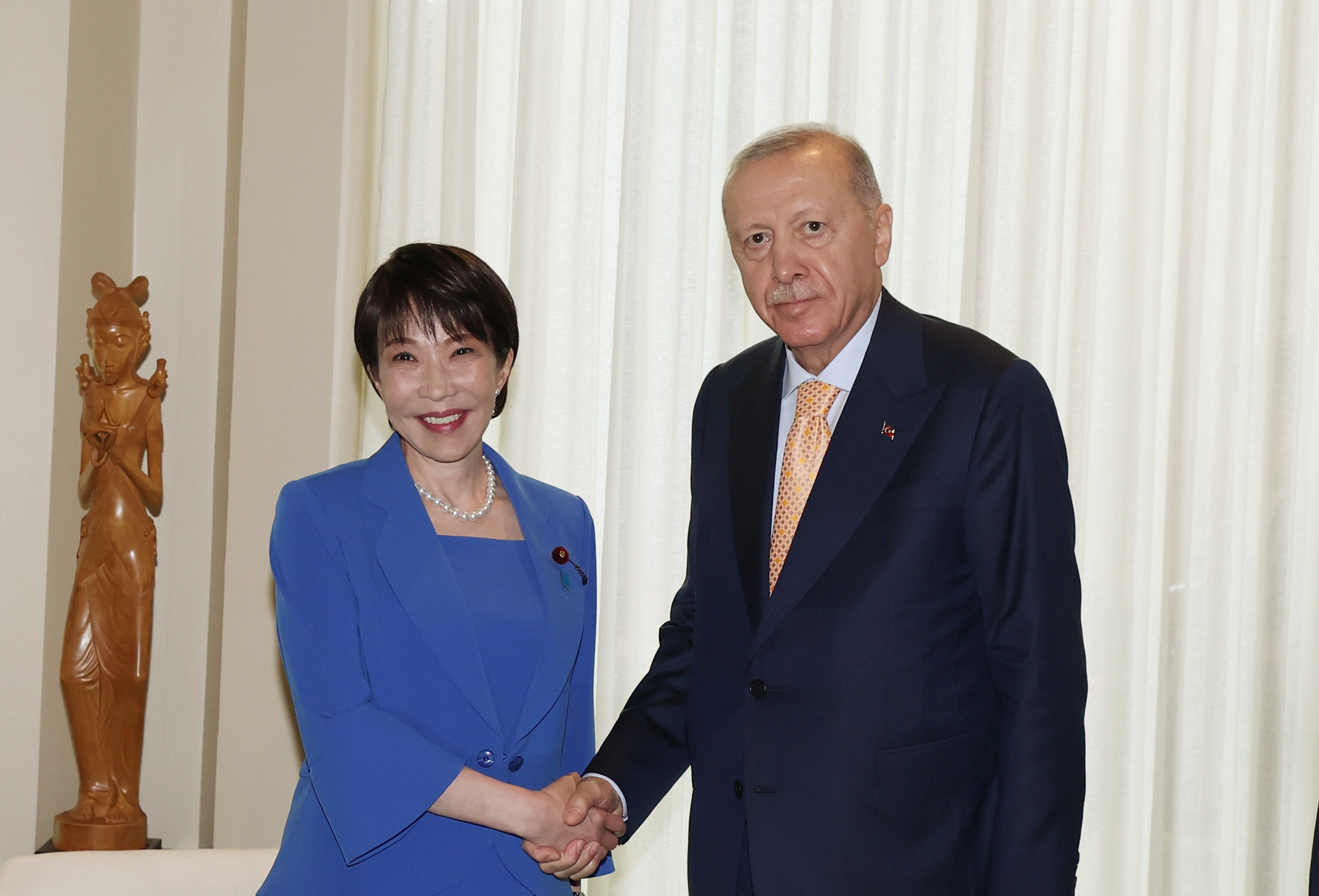 Erdoğan, Japonya Başbakanı Takaichi ile görüştü