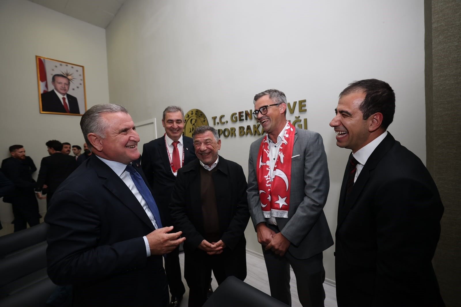 Bakan Bak (2)