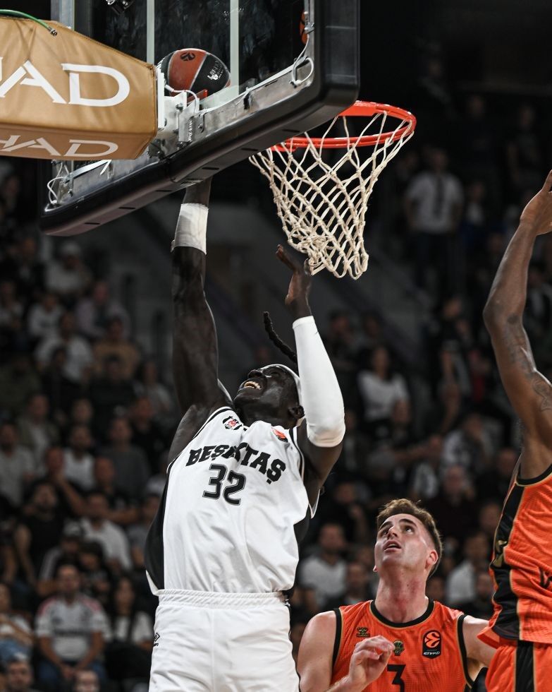 Beşiktaş Euroleague’e Valencia yenilgisiyle başladı