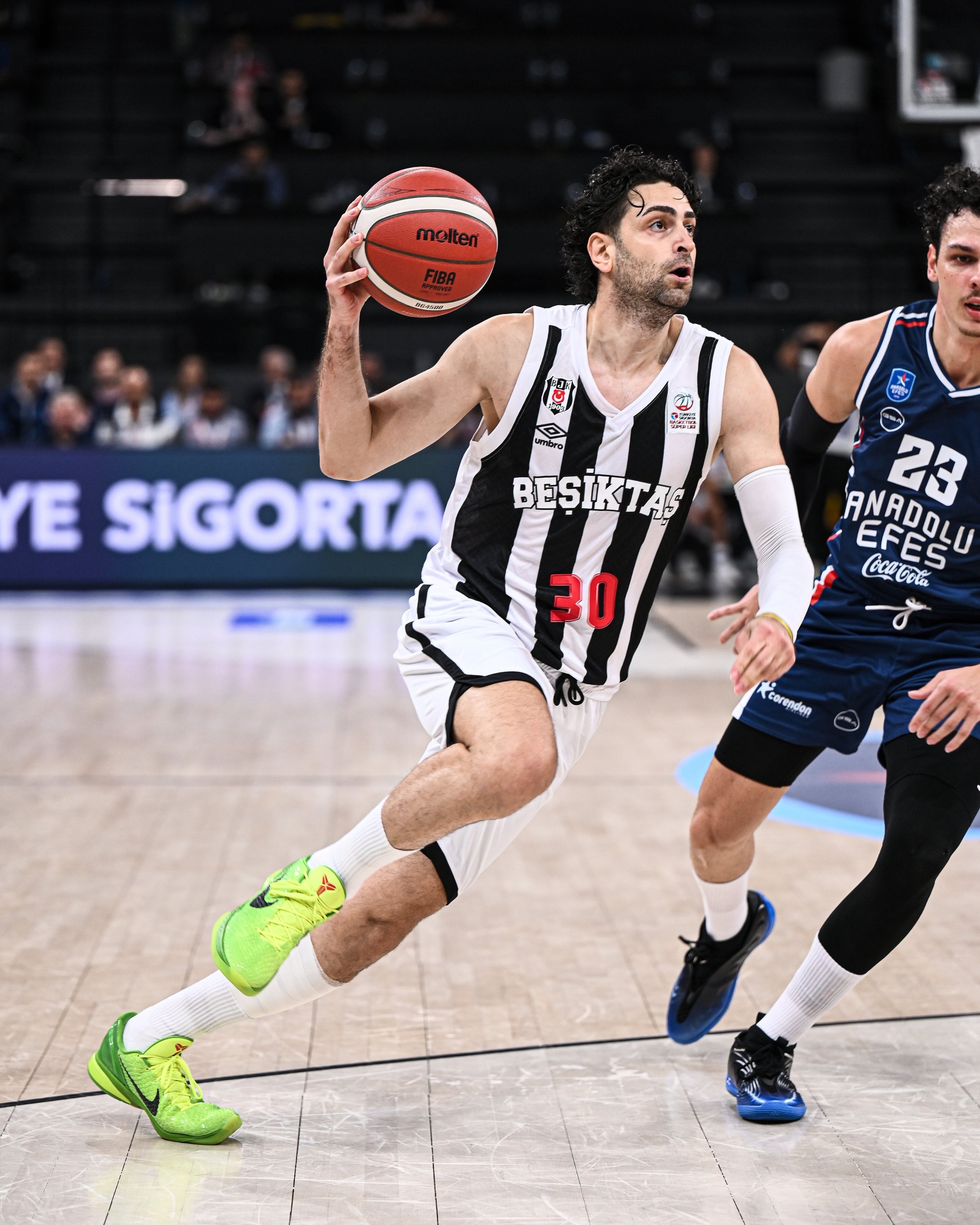 Beşiktaş Sezona A. Efes Mağlubiyetiyle Başladı (2)
