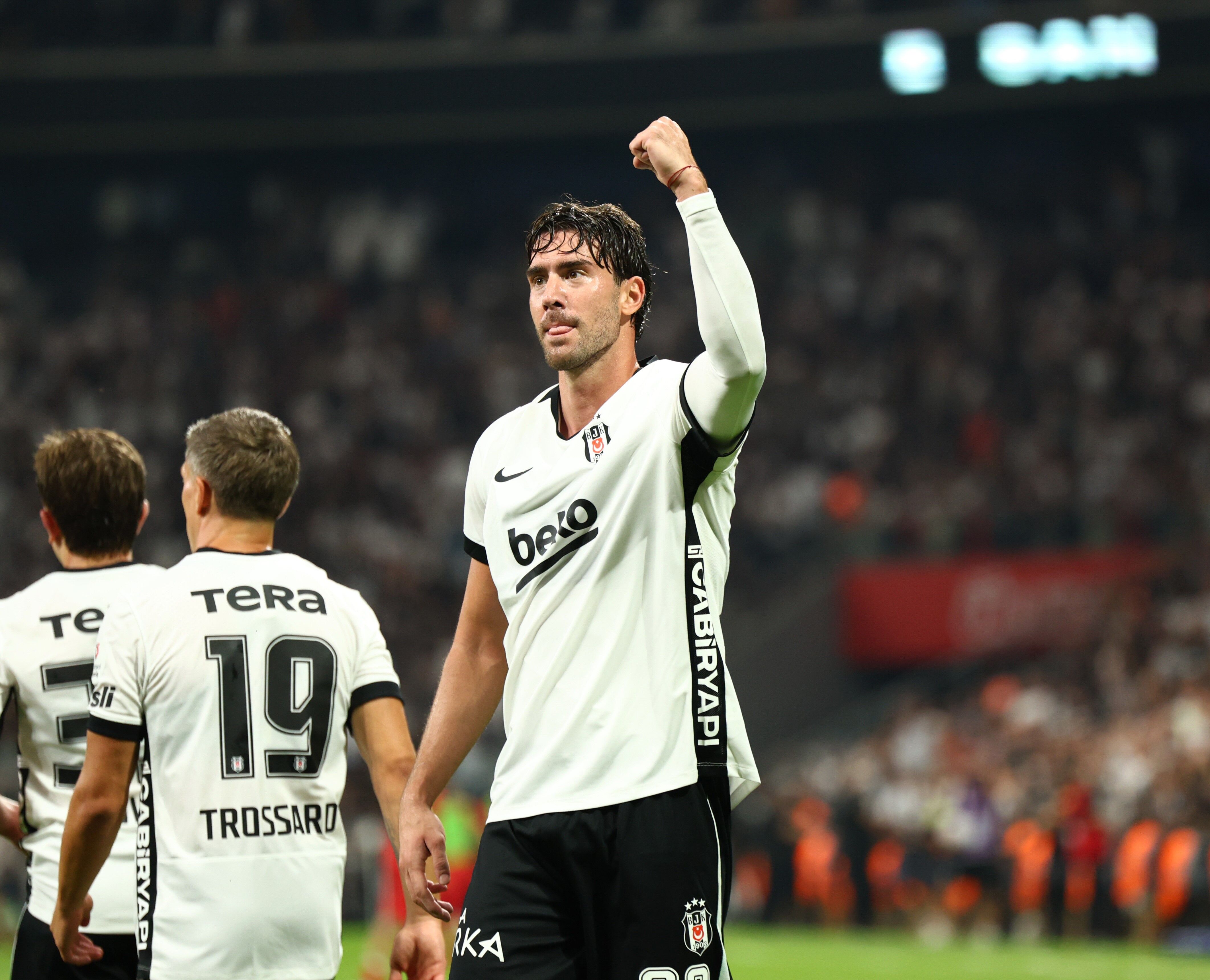 Dusan Vlahovic (4)-1