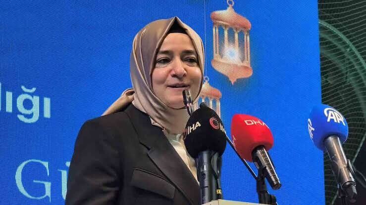 Fatma Betül Sayan Kaya (2)
