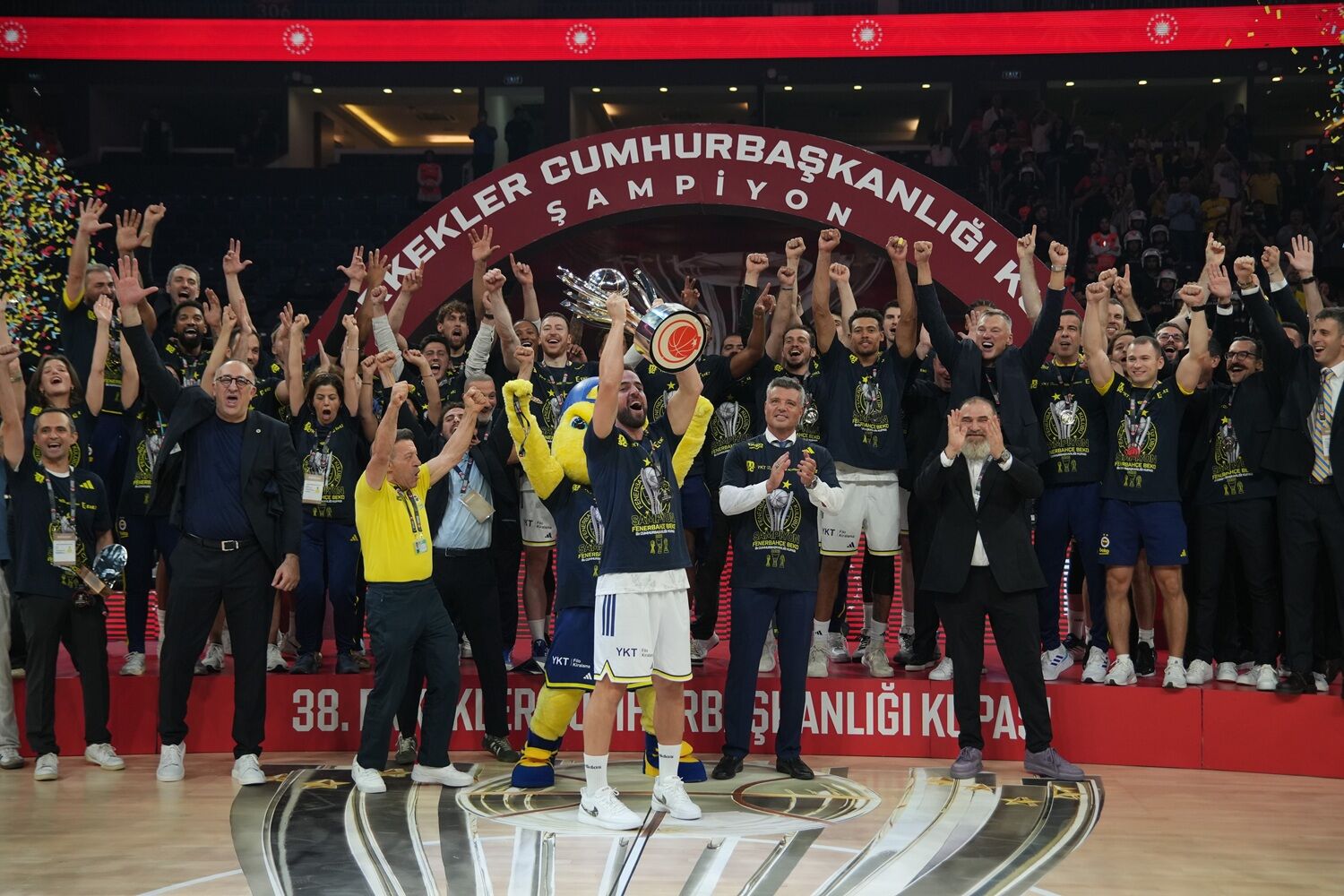 Fenerbahçe Ile Beşiktaş Cumhurbaşkanlığı Kupası’nda (2)