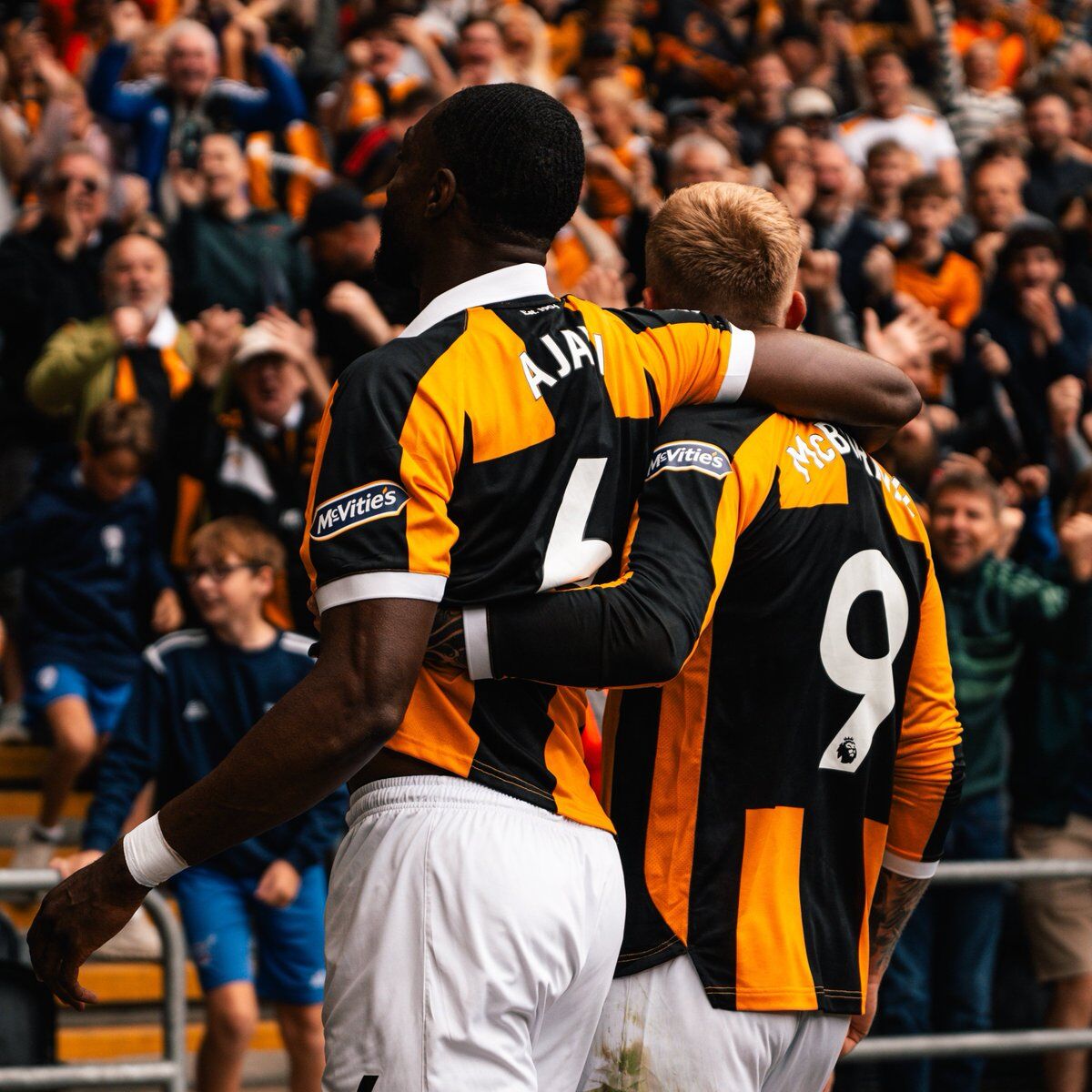 Hull City (2)-2