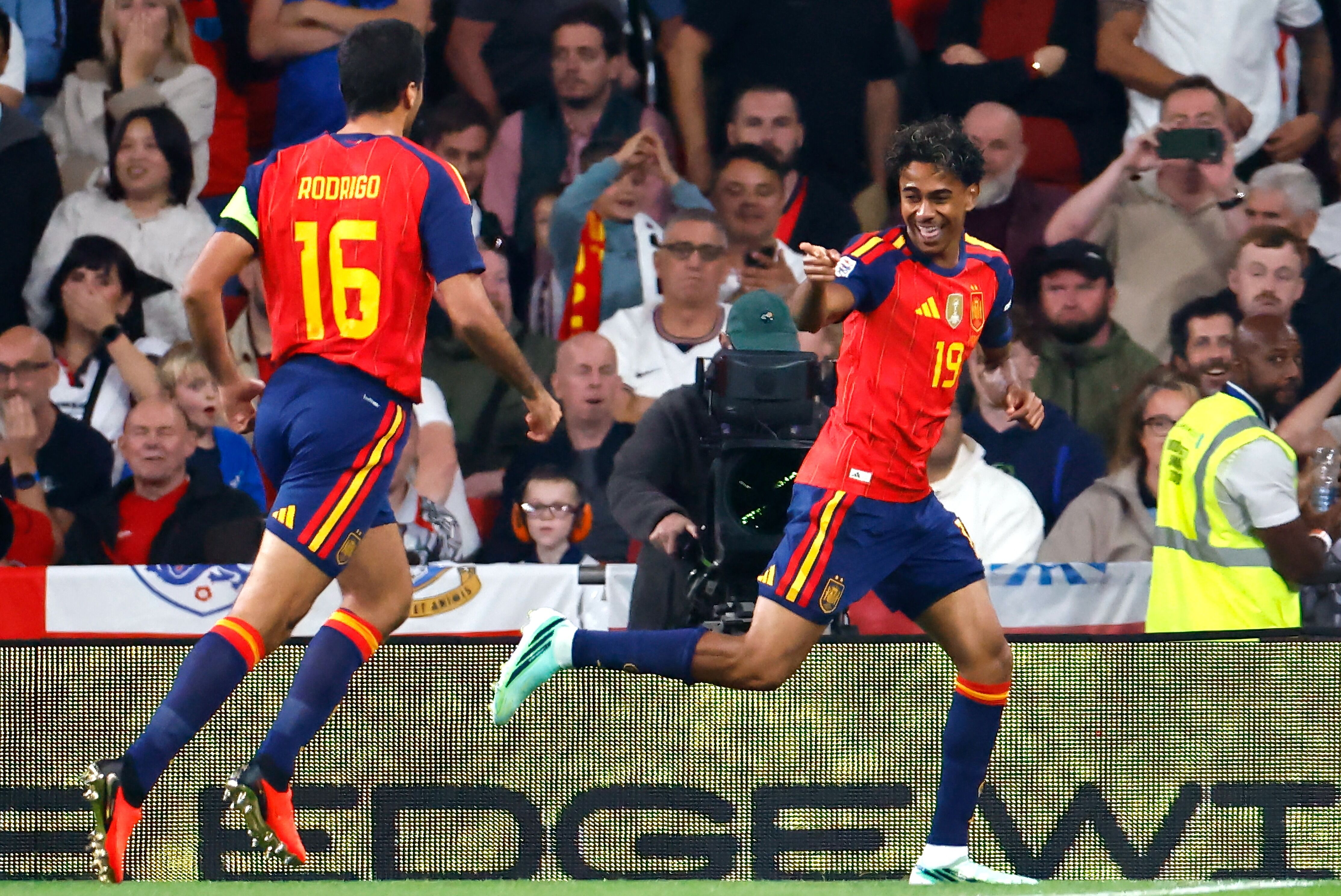 İspanya Wembley’de İngiltere’yi 3 2 Mağlup Etti (2)
