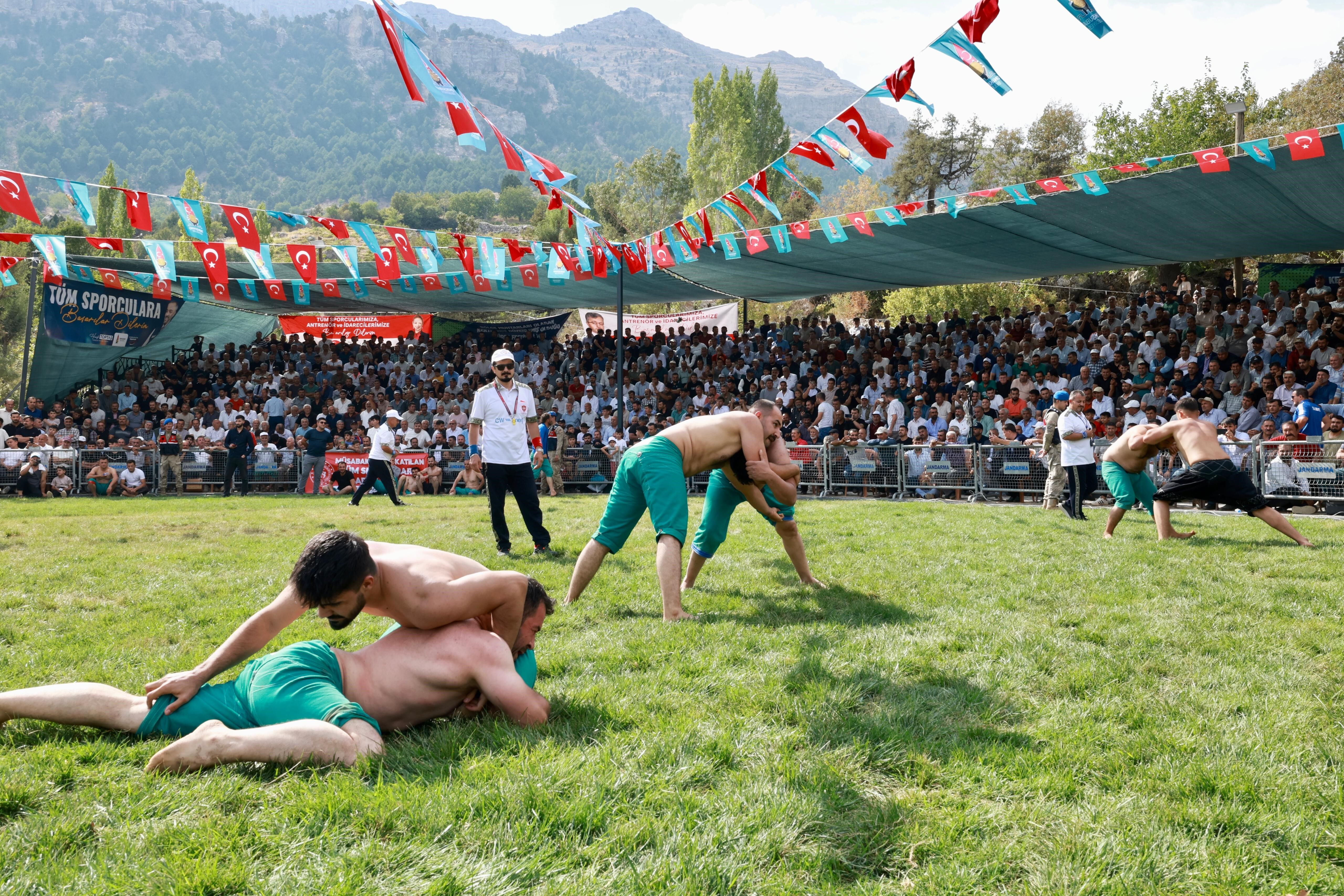 Kertmen Güreş Festivali 20 Yıl Sonra Yeniden Yapıldı (4)