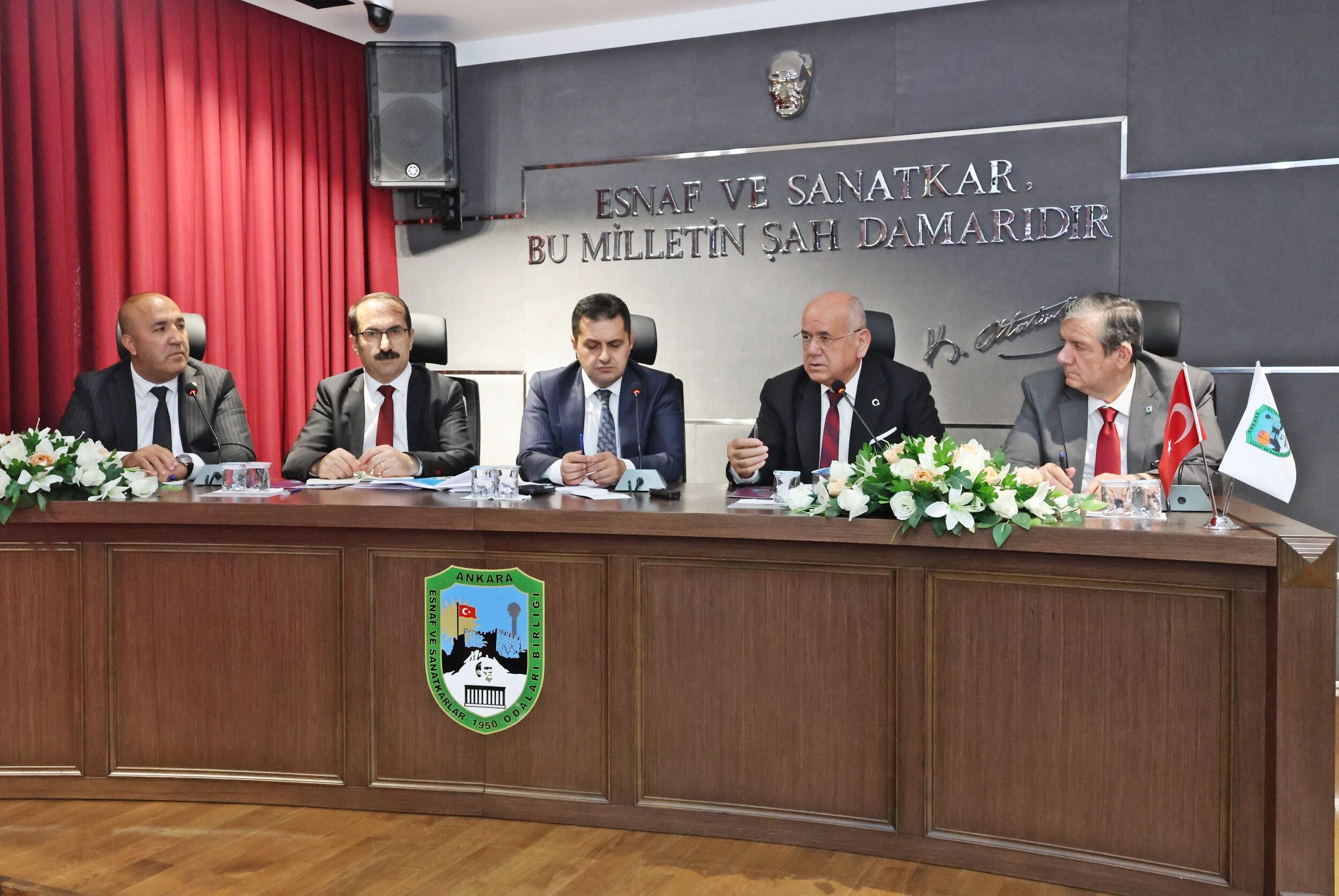 Oto Sanatkarları Mesleki Eğitim Için Bir Araya Geldi (1)