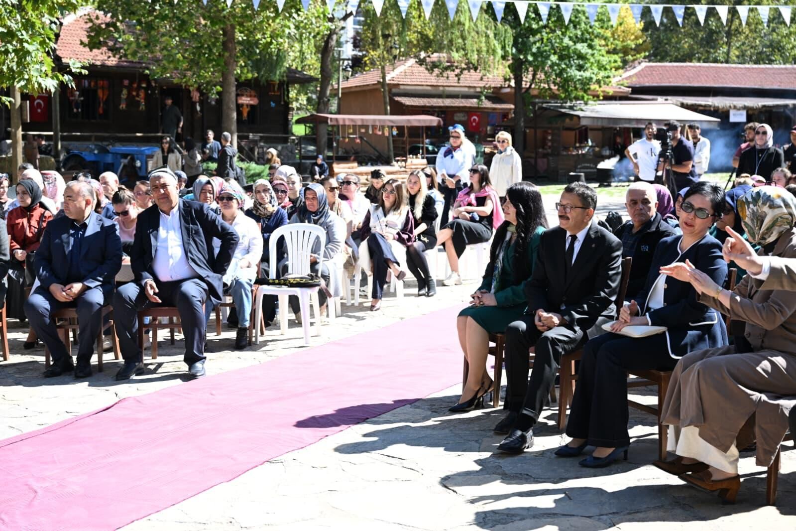 Türk Dünyasi Kültür Ve Sanat Festi̇vali̇ Altinköy’de Başladi (4)