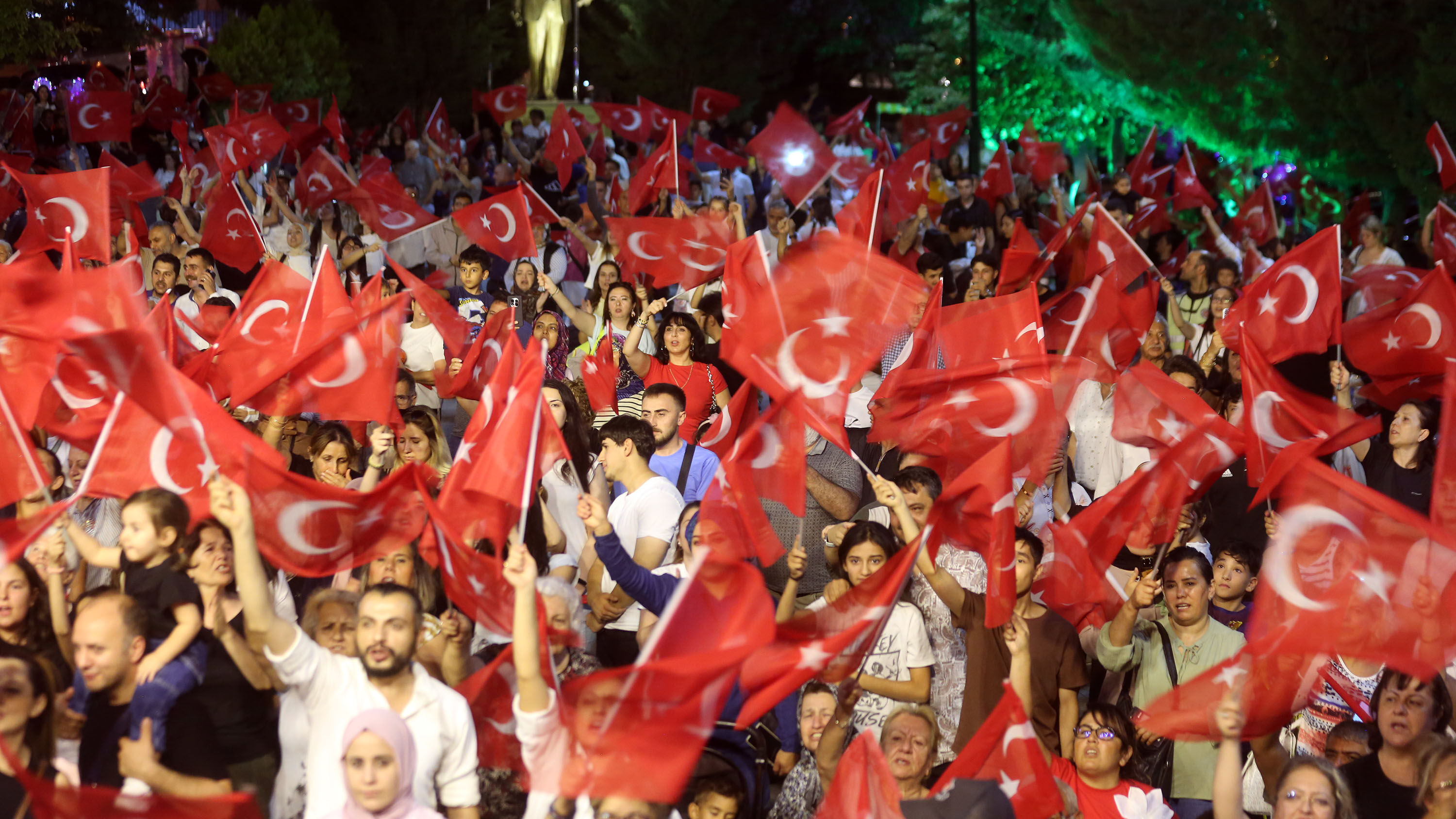 Yenimahalle’de Zafer Bayramı Kubat Konseriyle Kutlandı (3)