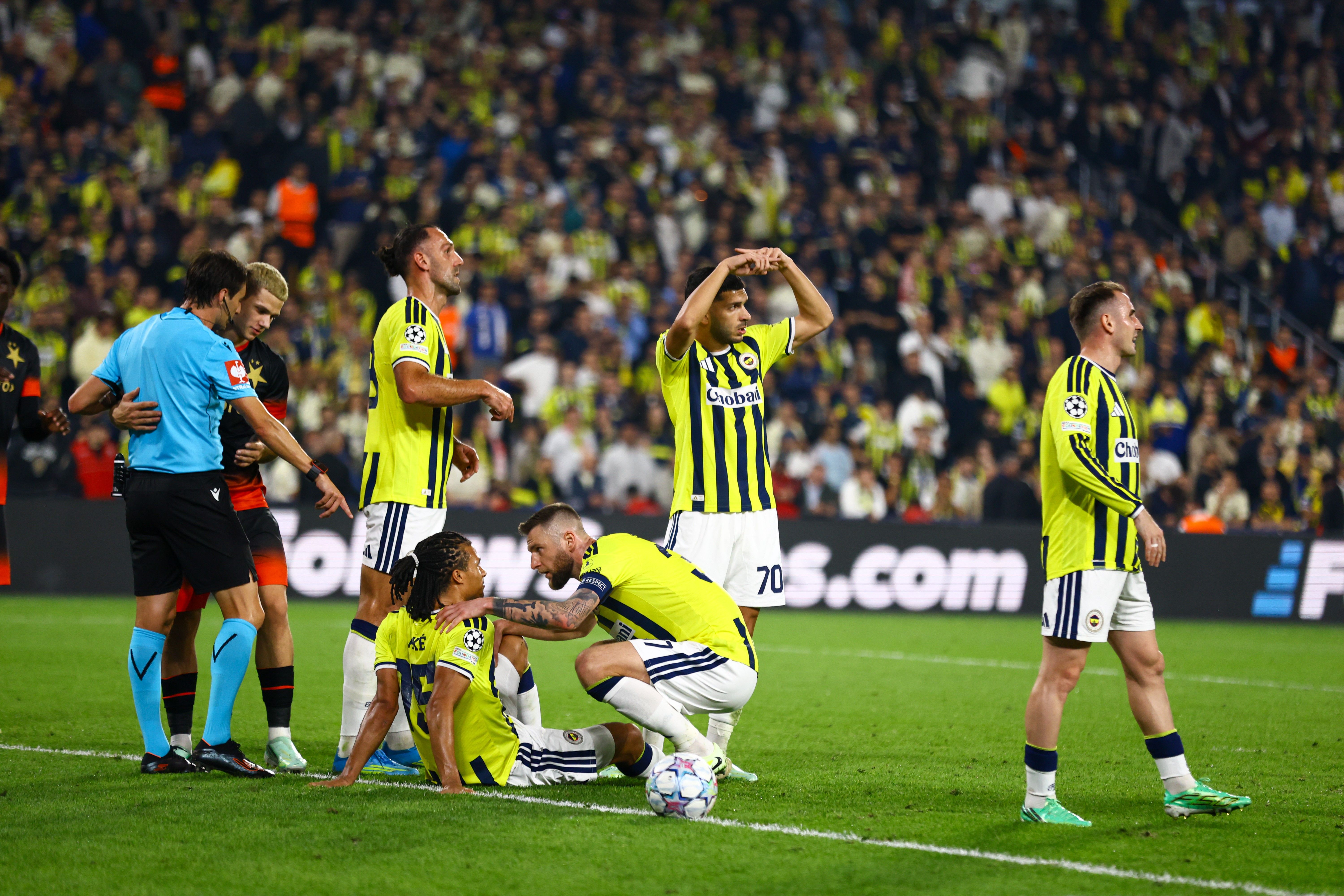 Fenerbahçe, Slavia Prag karşısında galibiyeti kaçırdı - 3