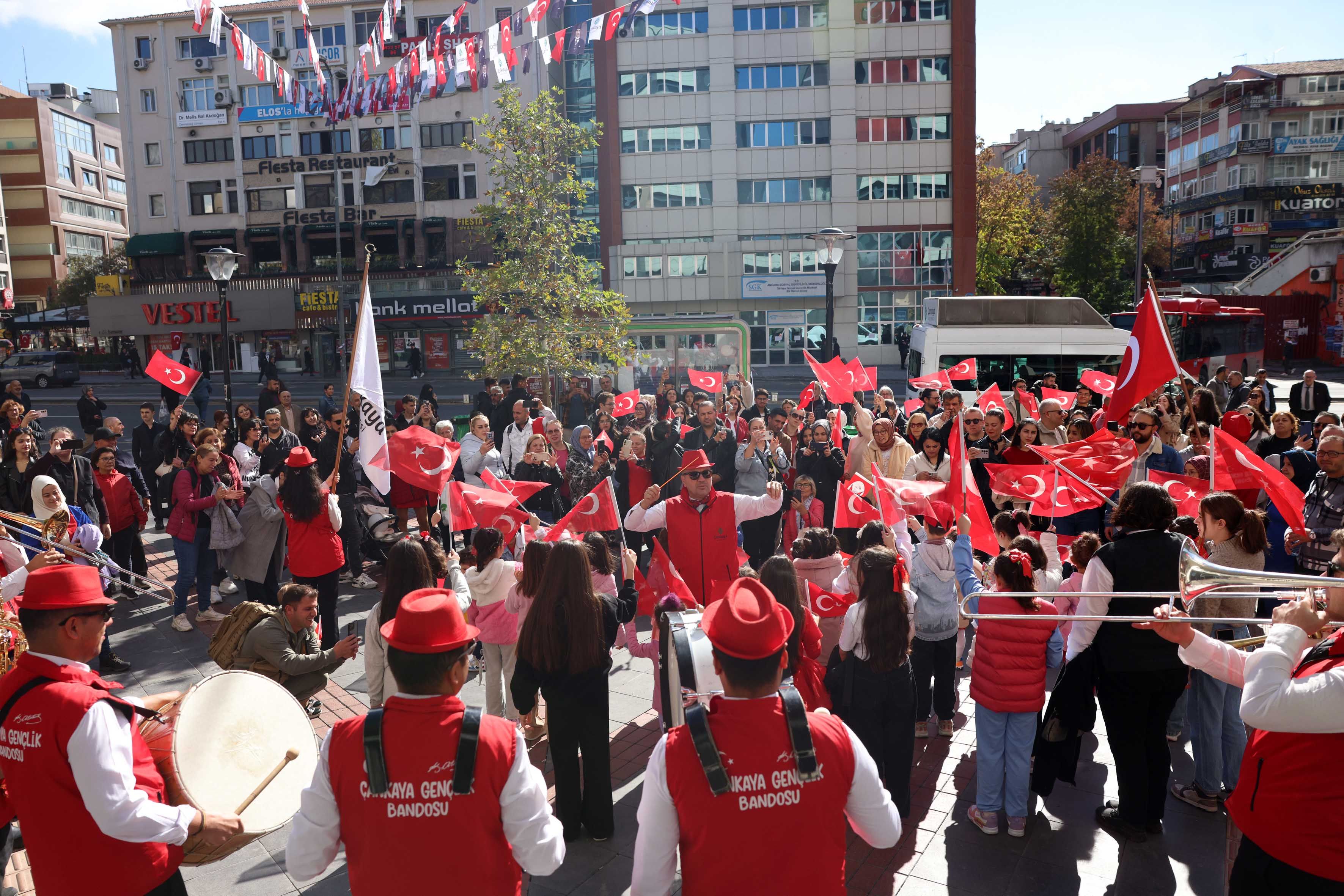 Arşiv 2025 10 29 Cumhuriyet Bayramı Kuğulupark Bando (21)