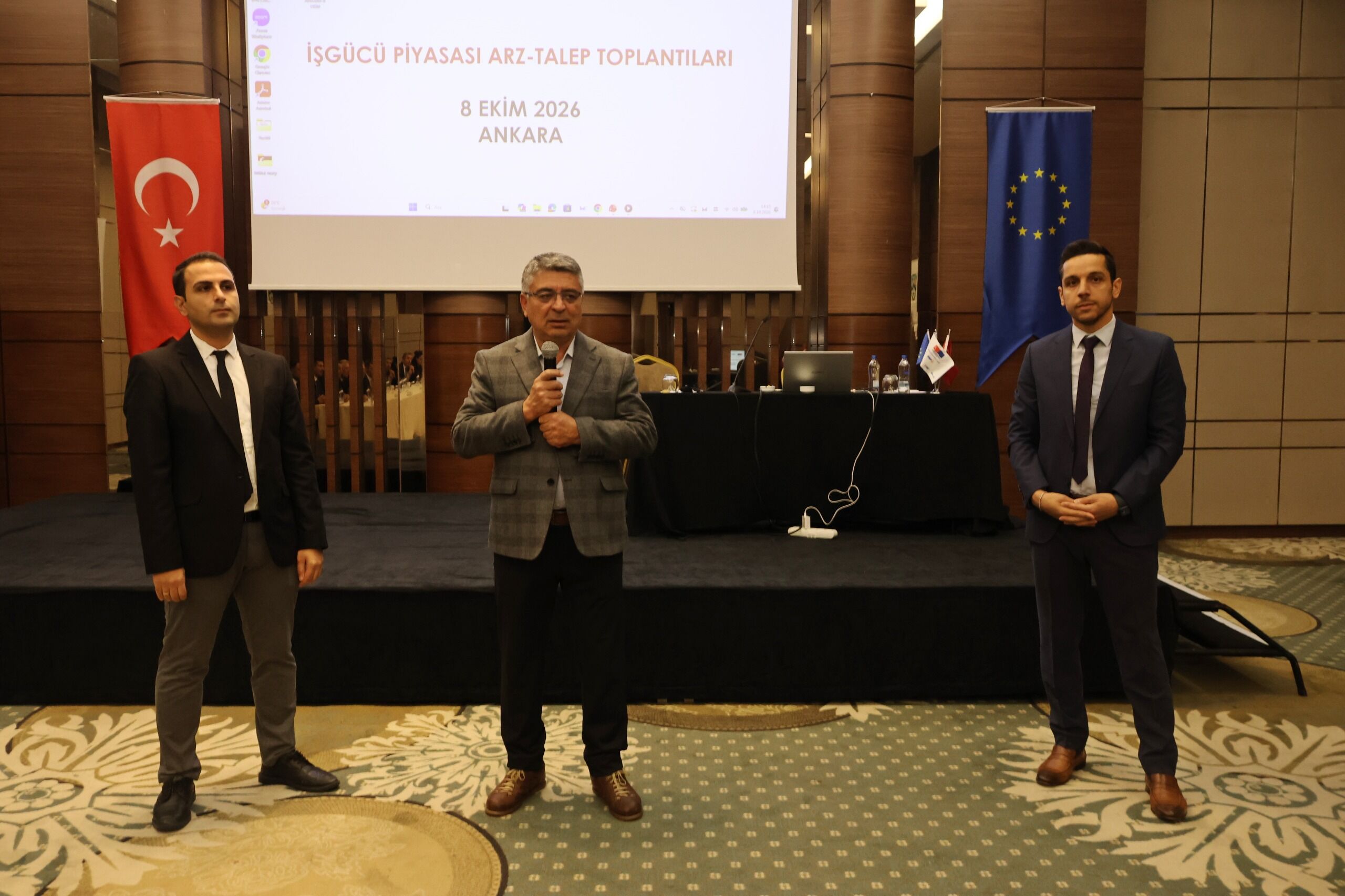 Aydin Türkoğlu Ortada Numan Gürcüoğlu Sağda