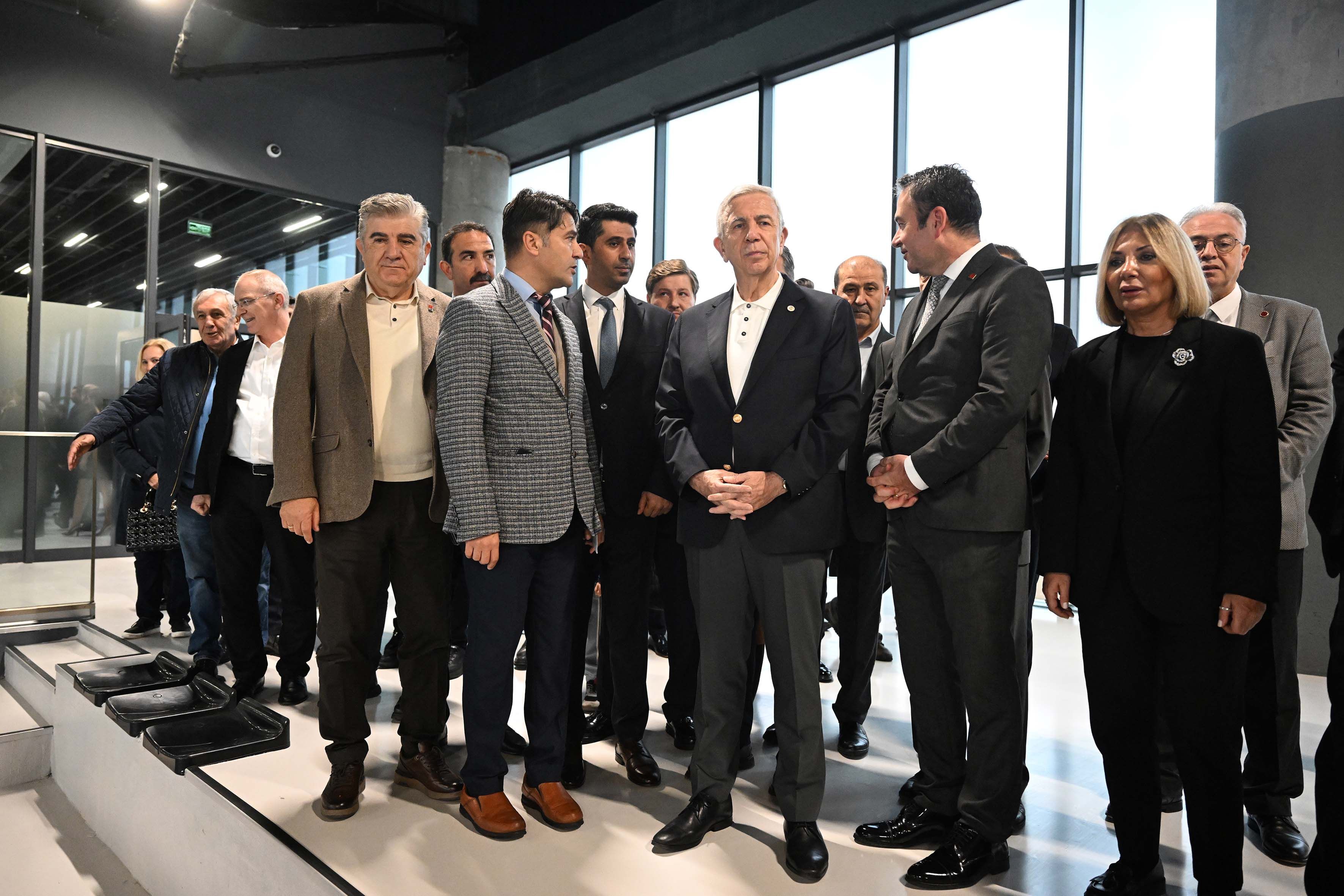 Etimesgut'a yeni yüzme havuzu ve spor kompleksi açıldı - 3