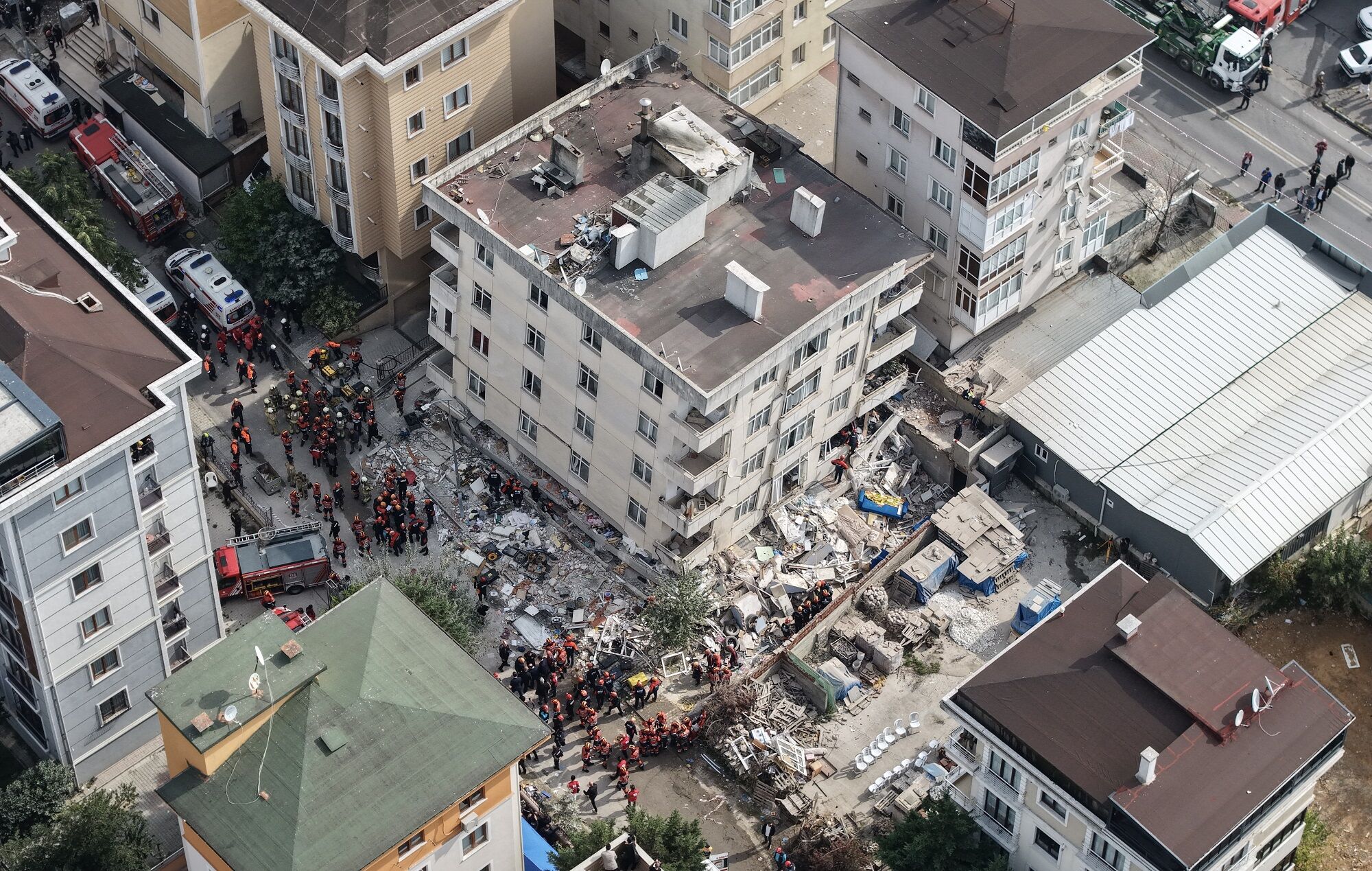 Çöken Bina (3)