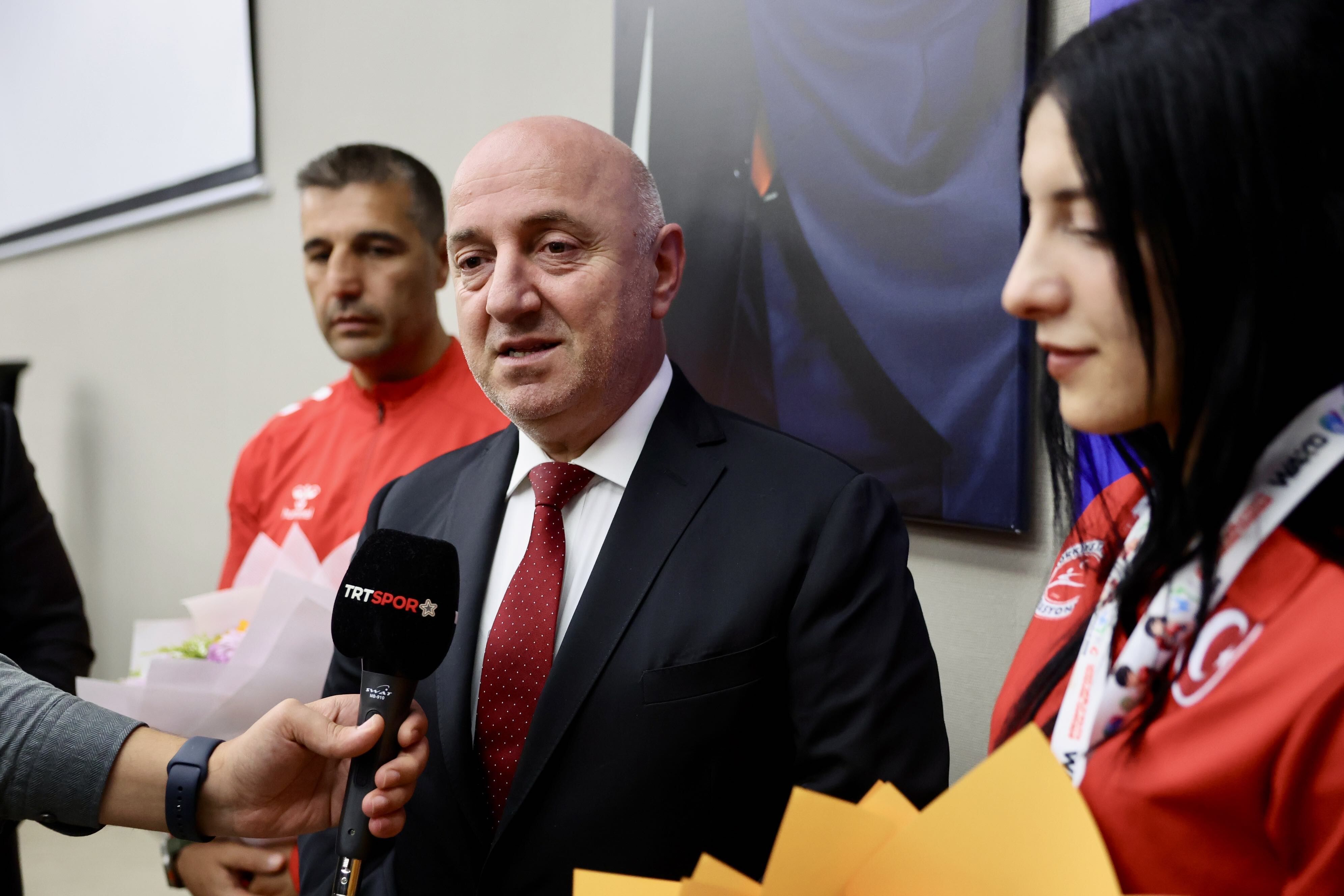 Darıca’da Dünya Şampiyonu Ezel Nur Karalar’a 4 Altın (2)
