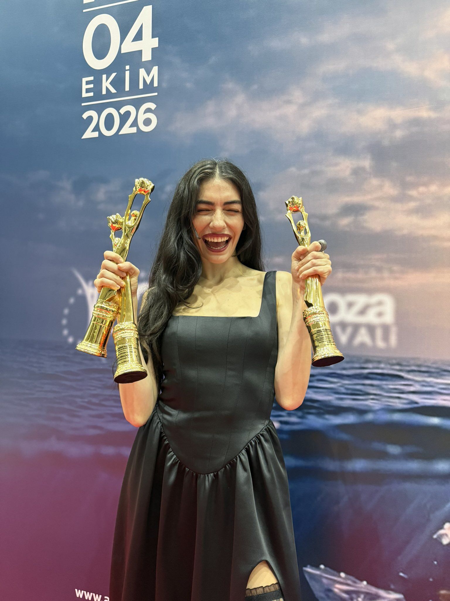 Hazar Ergüçlü-1