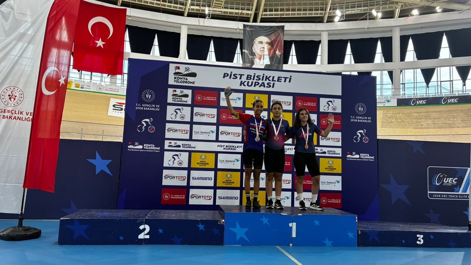 Hilal Kaymaz Ve İlknur Karataş’tan 5 Madalya (3)