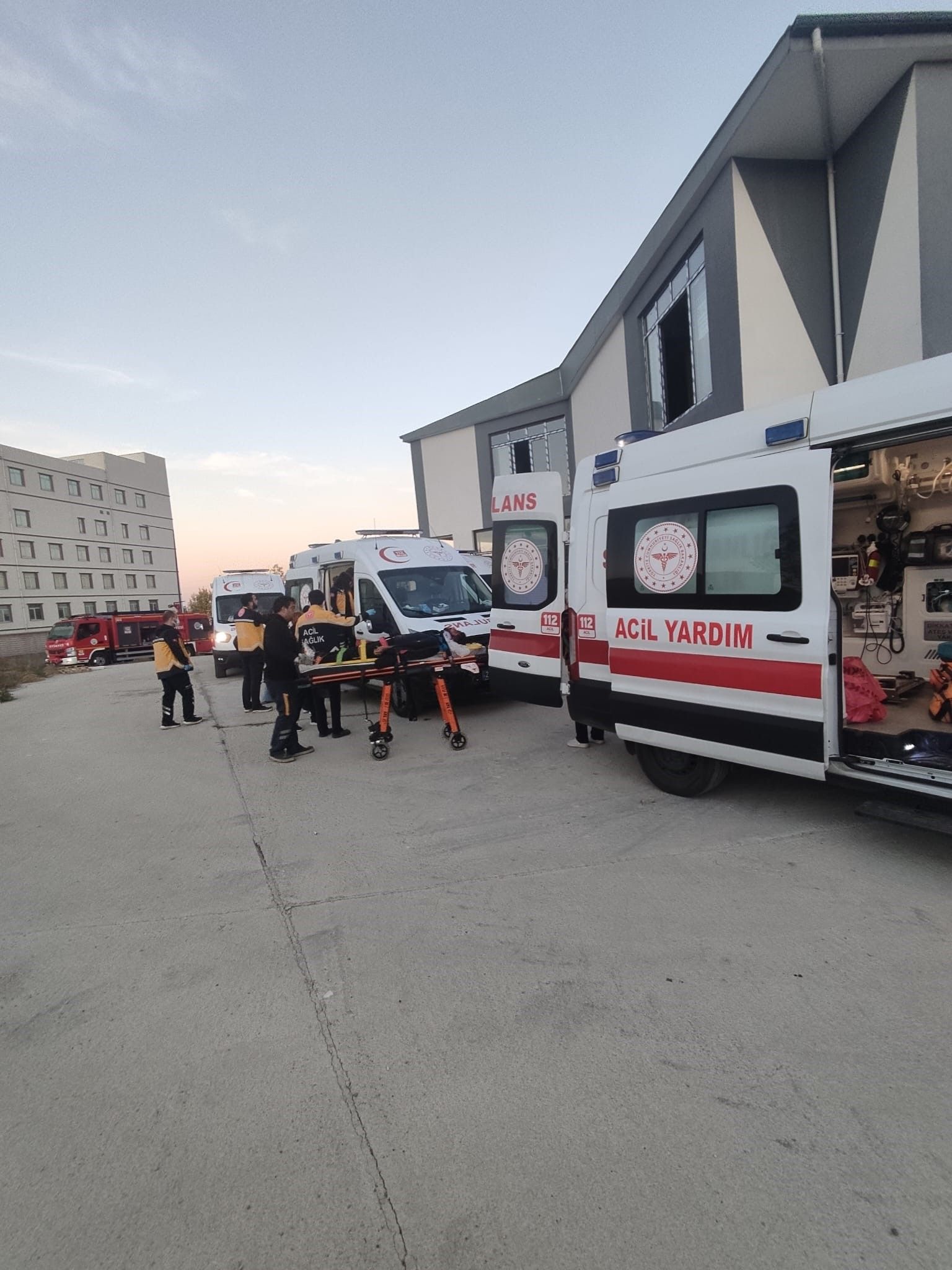 Keşan'da polis takibindeki kamyonet kaza yaptı: 5 kişi yaralandı